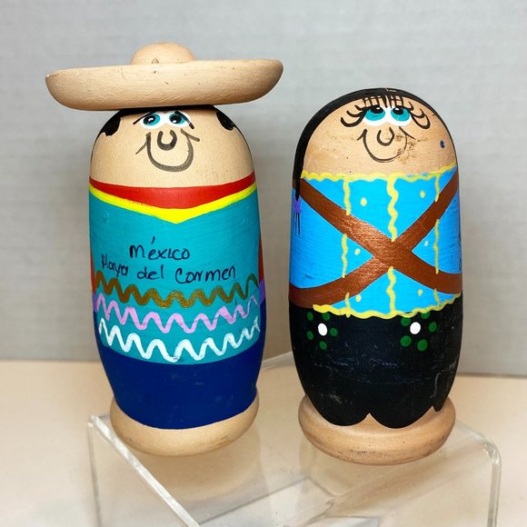 Vintage Playa Del Carmen Mexico Salt & Pepper Shakers Hand Painted Sombrero - Picture 1 of 4